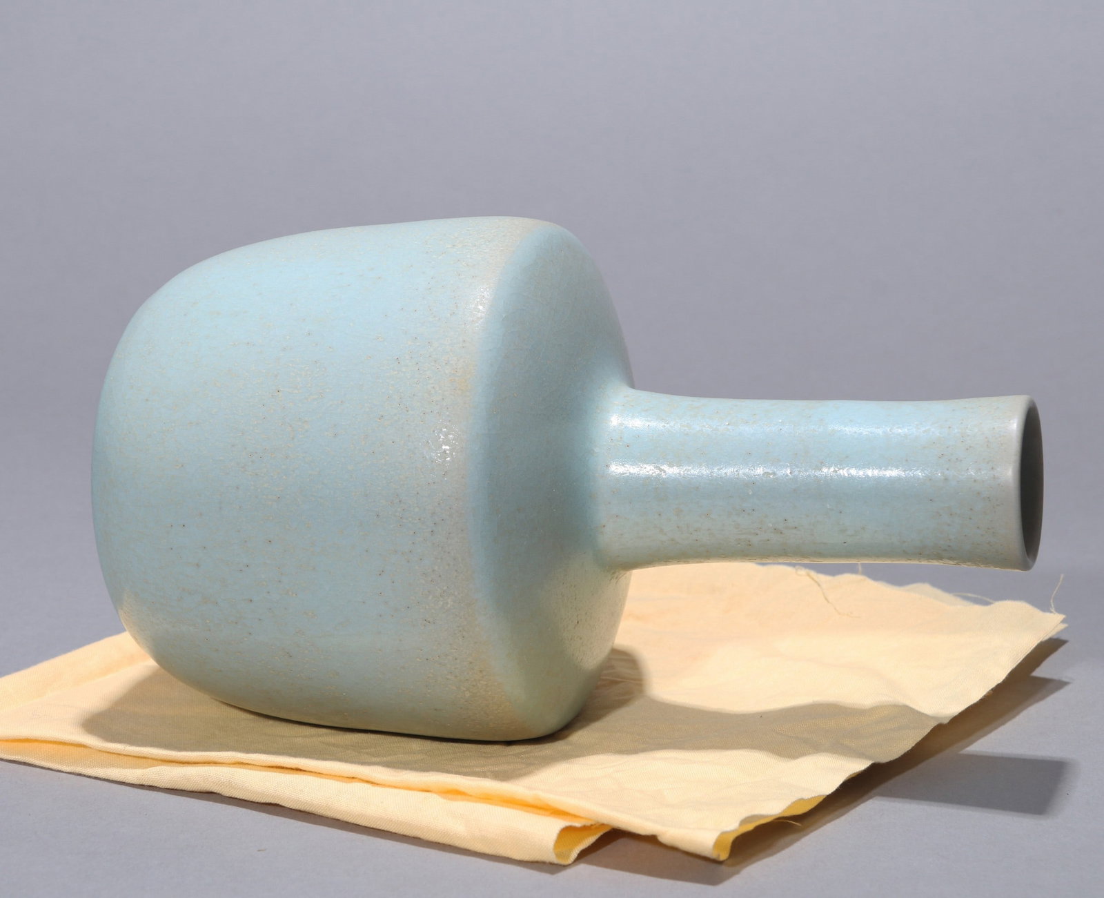 A RU VASE - 4
