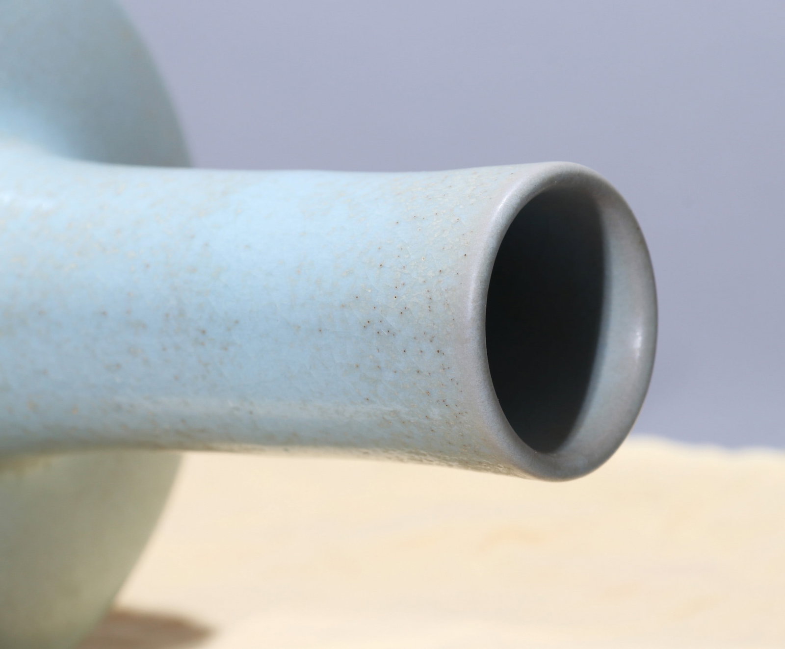 A RU VASE - 5