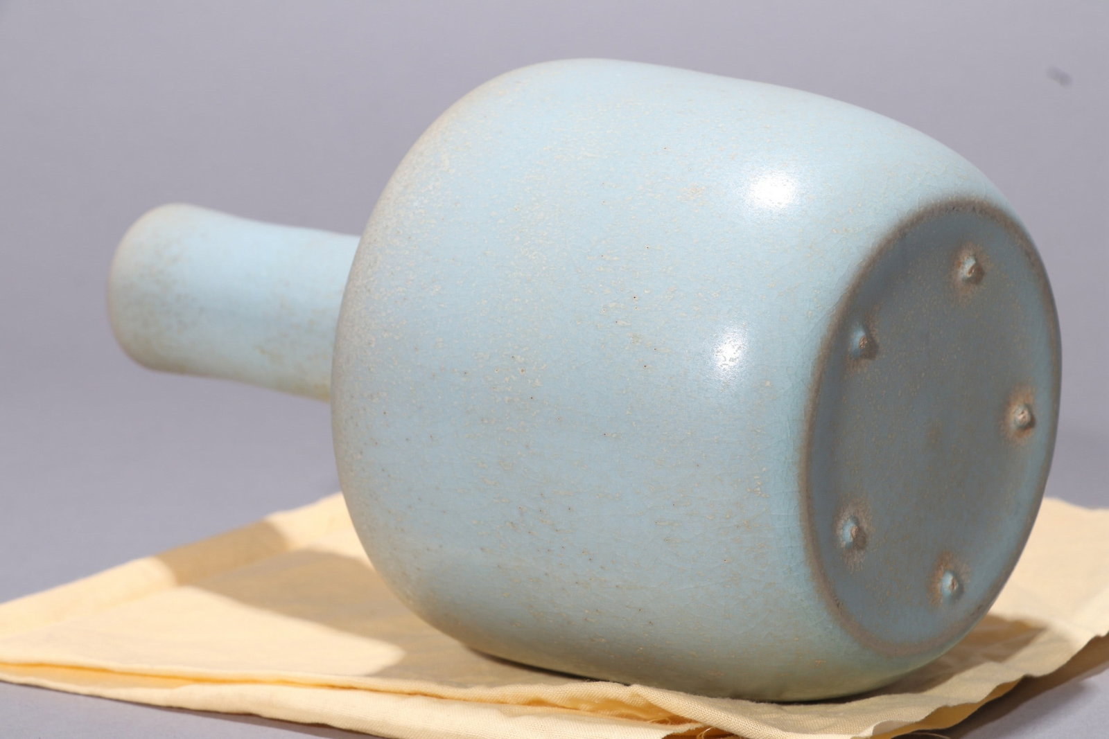 A RU VASE - 8