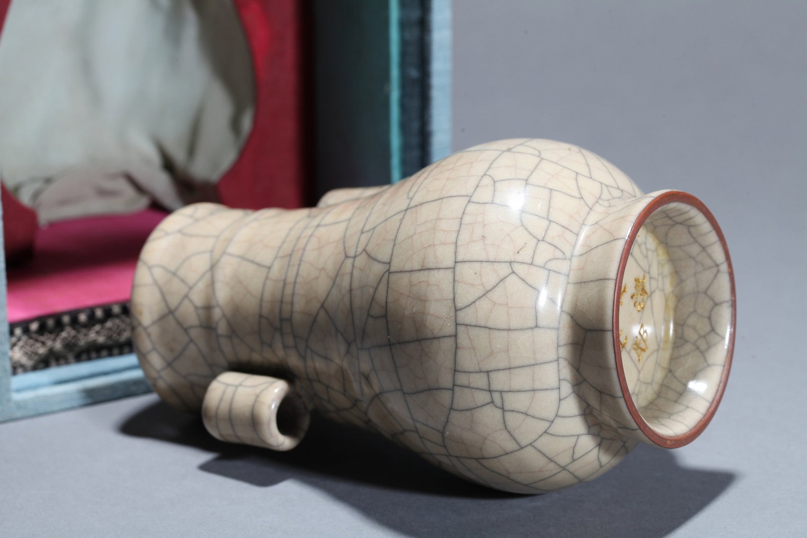 A GE VASE - 3