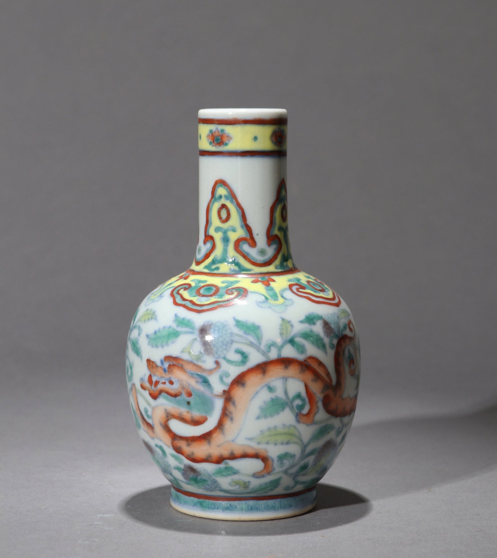 A SMALL DOUCAI DRAGON VASE - 4