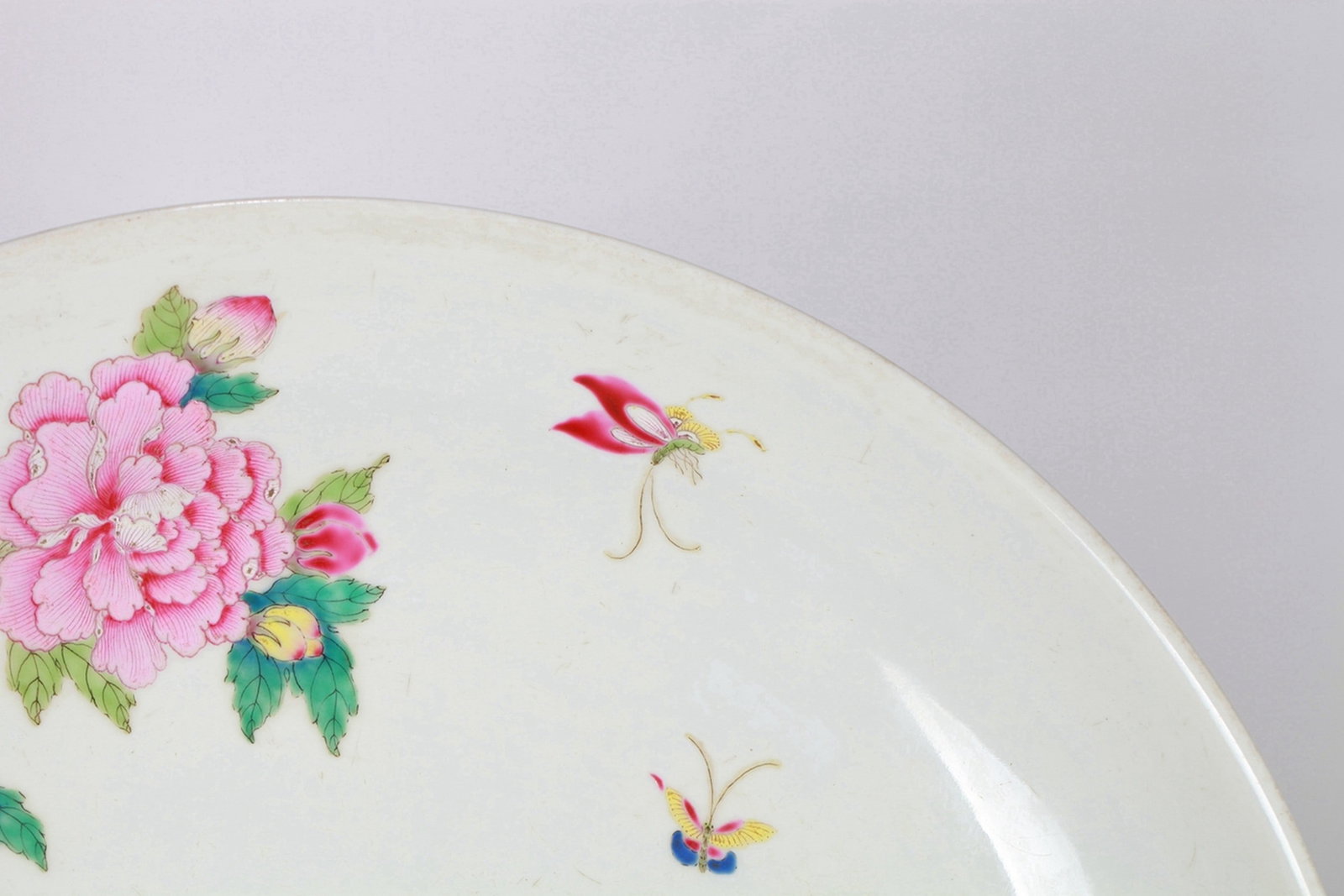 FLOWER PATTERNED PORCELAIN PLATE - 3