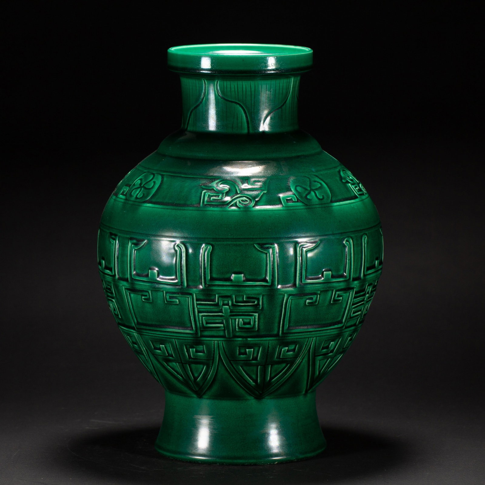A BRONZE PATTEN GLAZED ZUN: 明 绿釉仿青铜尊 A bronze patten glazed zun Ht.32CM