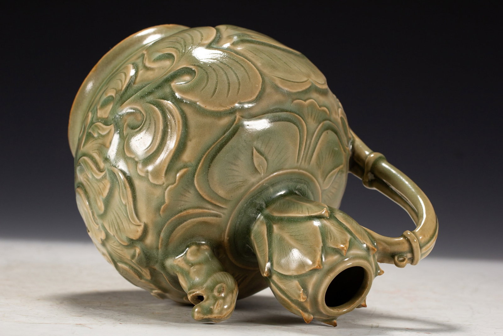 A LONGQUAN POT - 6