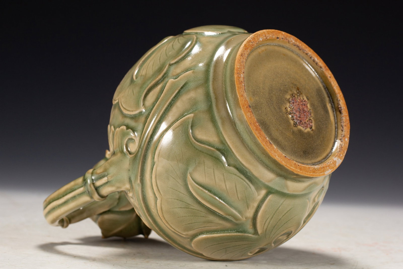 A LONGQUAN POT - 8