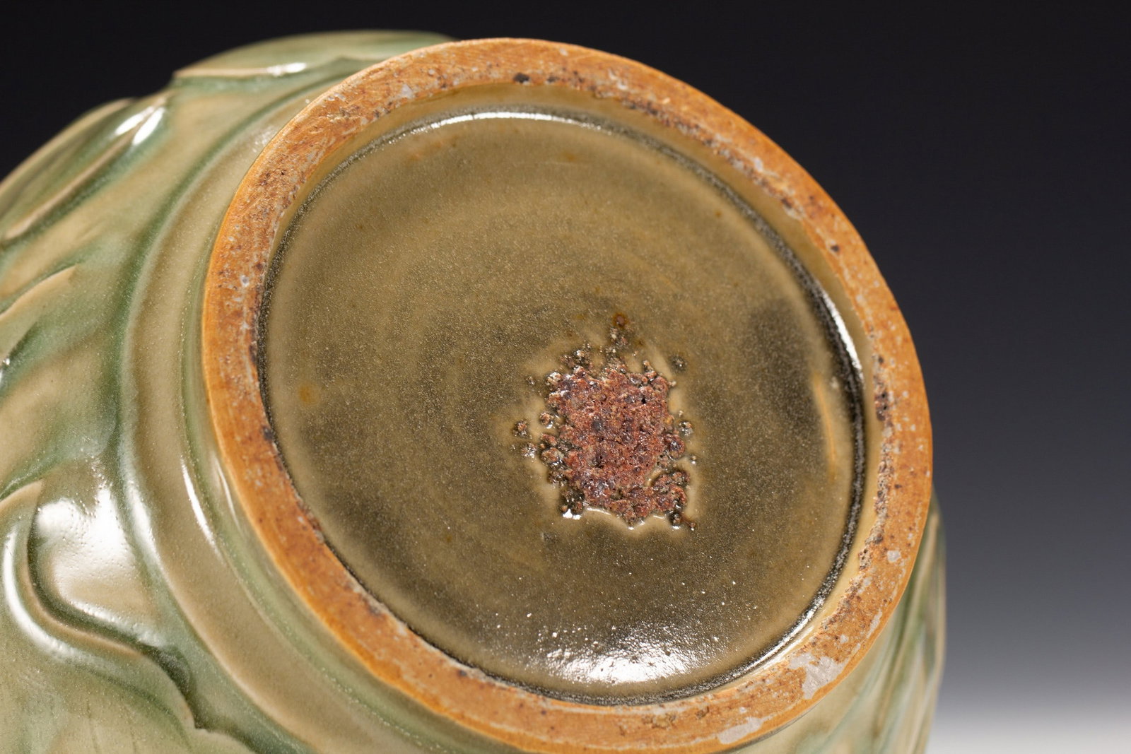 A LONGQUAN POT - 9