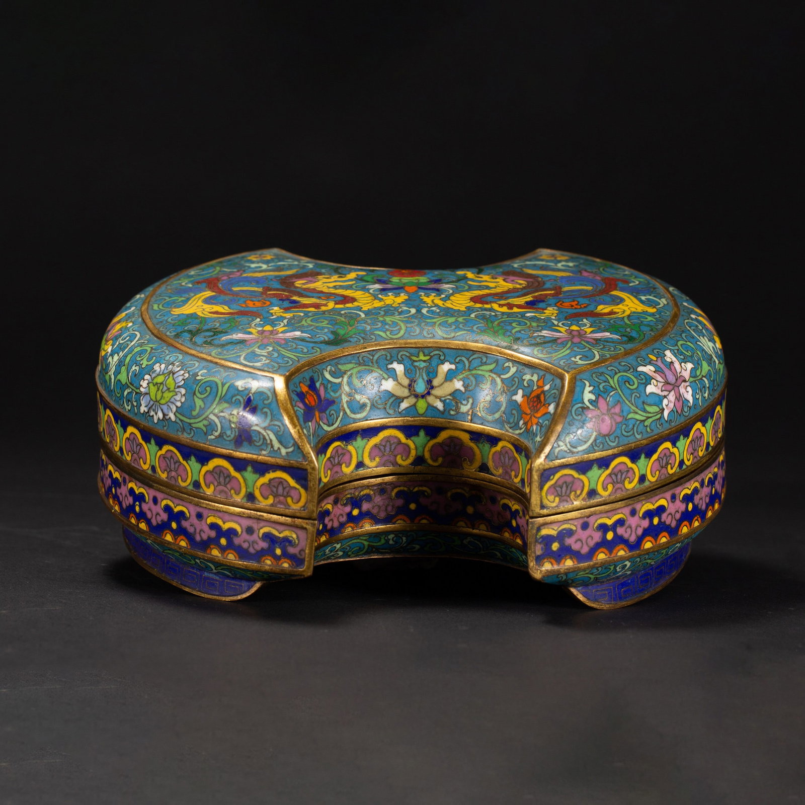A CLOISONN? BOX: 景泰蓝盒子 A Cloisonné box 21x21x9cm