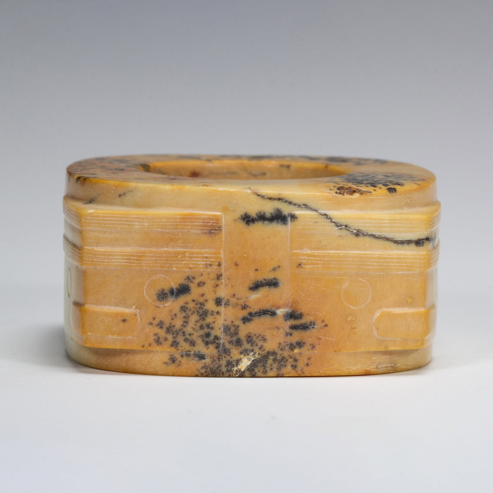 A JADE CONG: 高古玉棕 A jade cong Ht.6.5CM