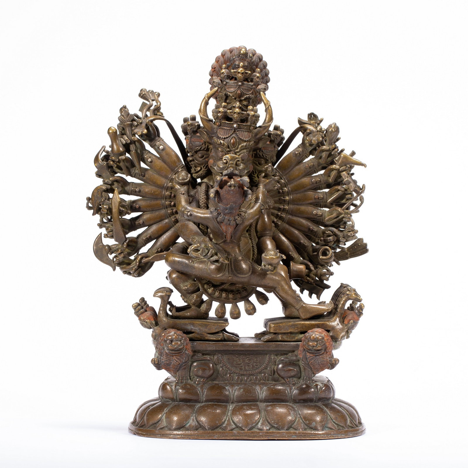 A BRONZE BUDDHA: 合金铜佛像 A bronze Buddha Ht.25CM