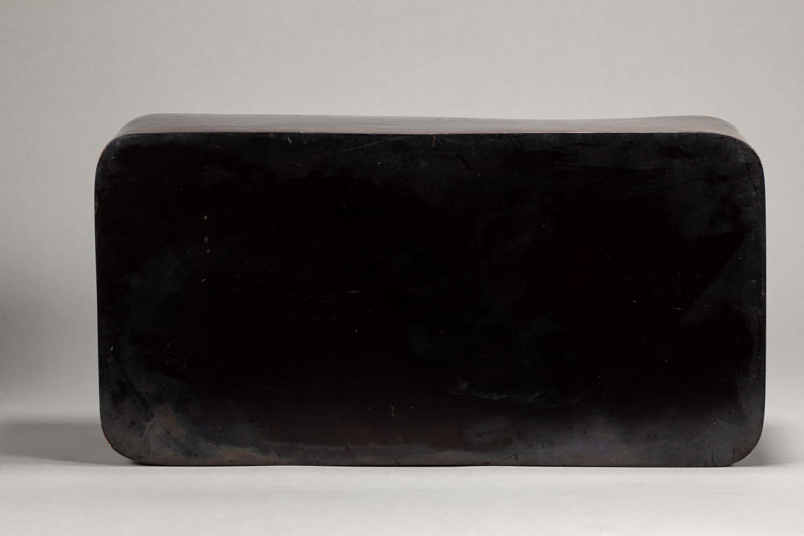 A LACQUERWARE BOX - 9