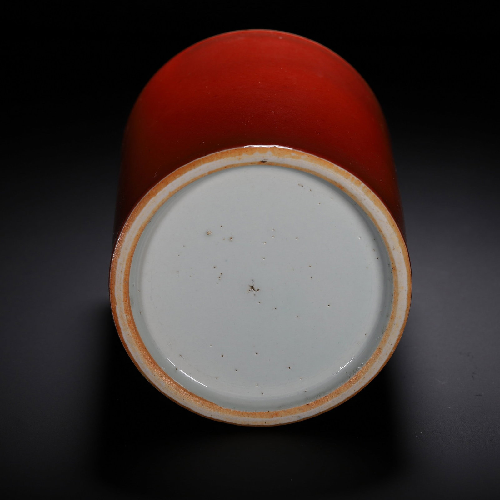 A RED GLAZED BRUSH POT - 9