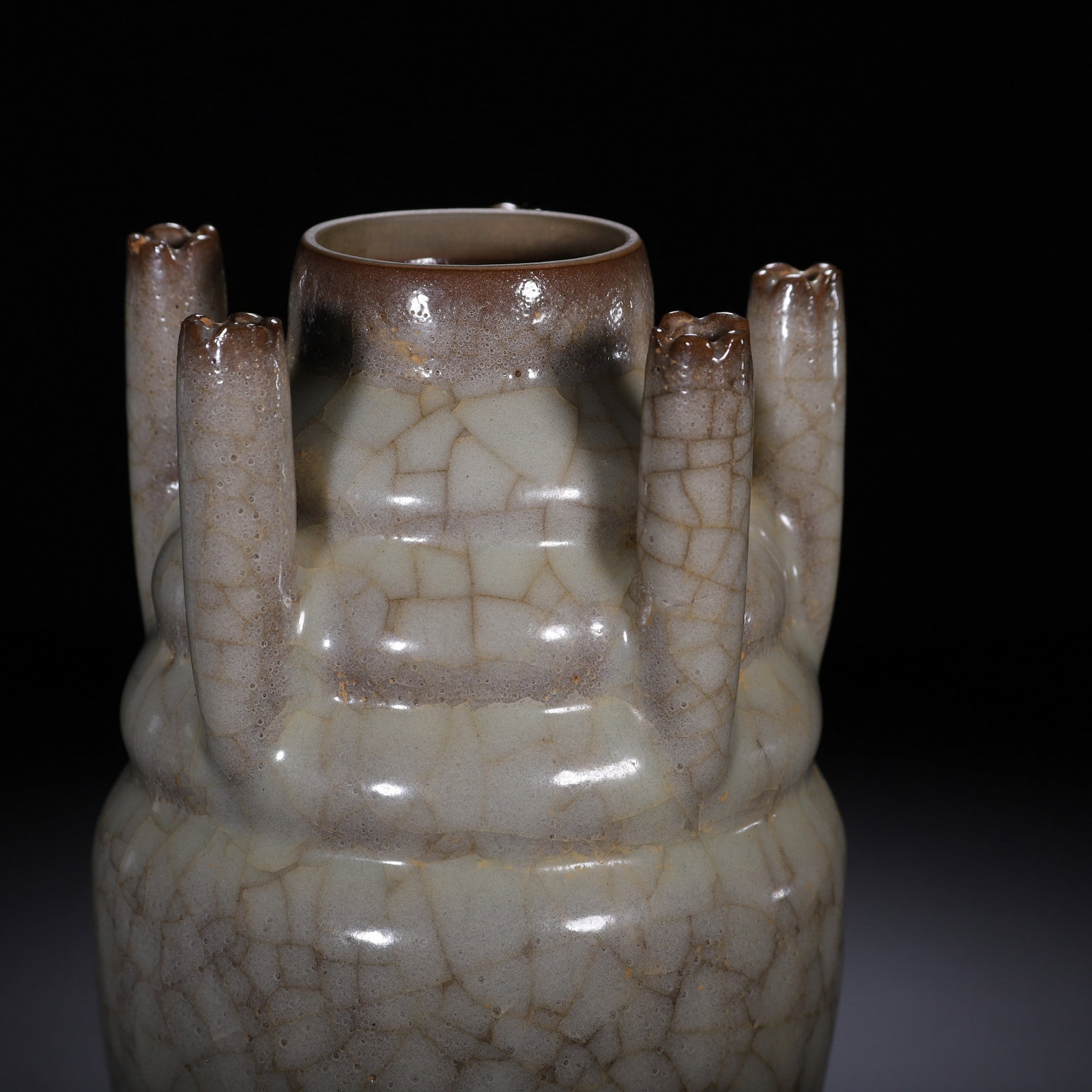A GUAN VASE - 3