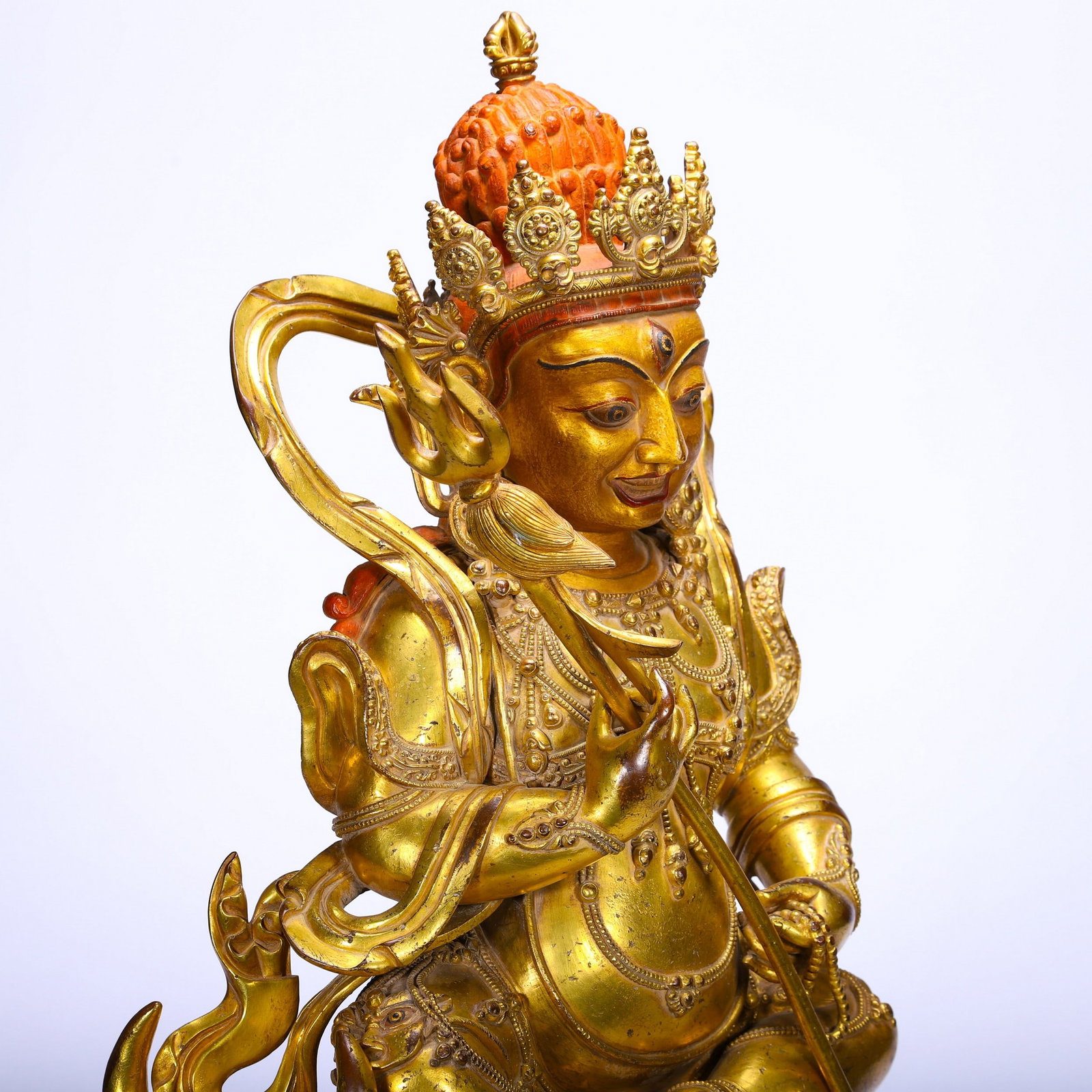 A COPPER GILDED BUDDHA STATUE - 6