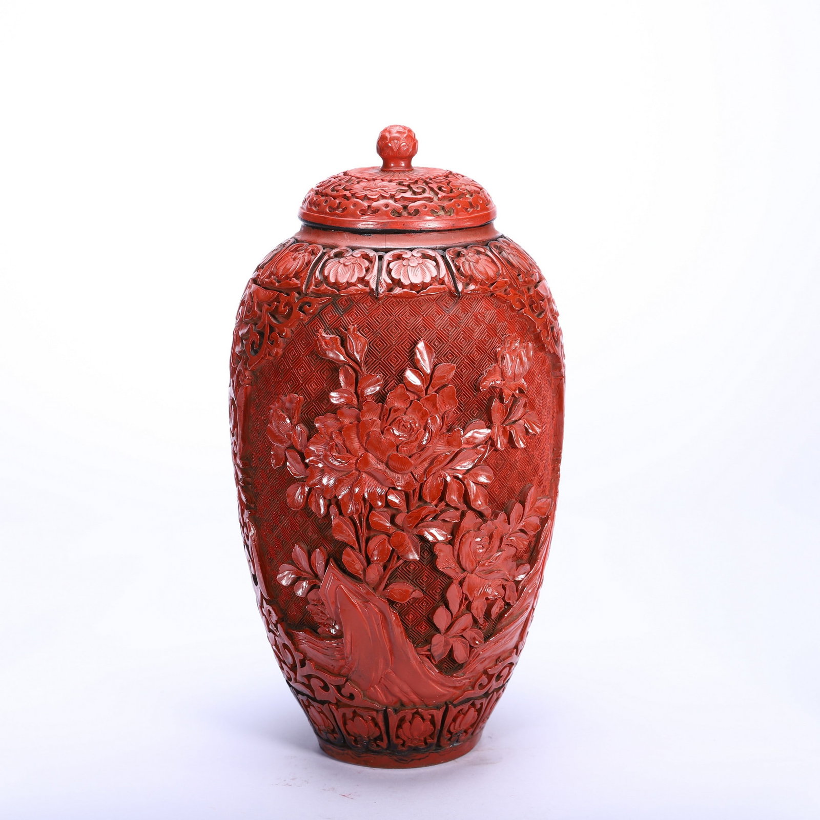 A LACQUERWARE VASE - 5