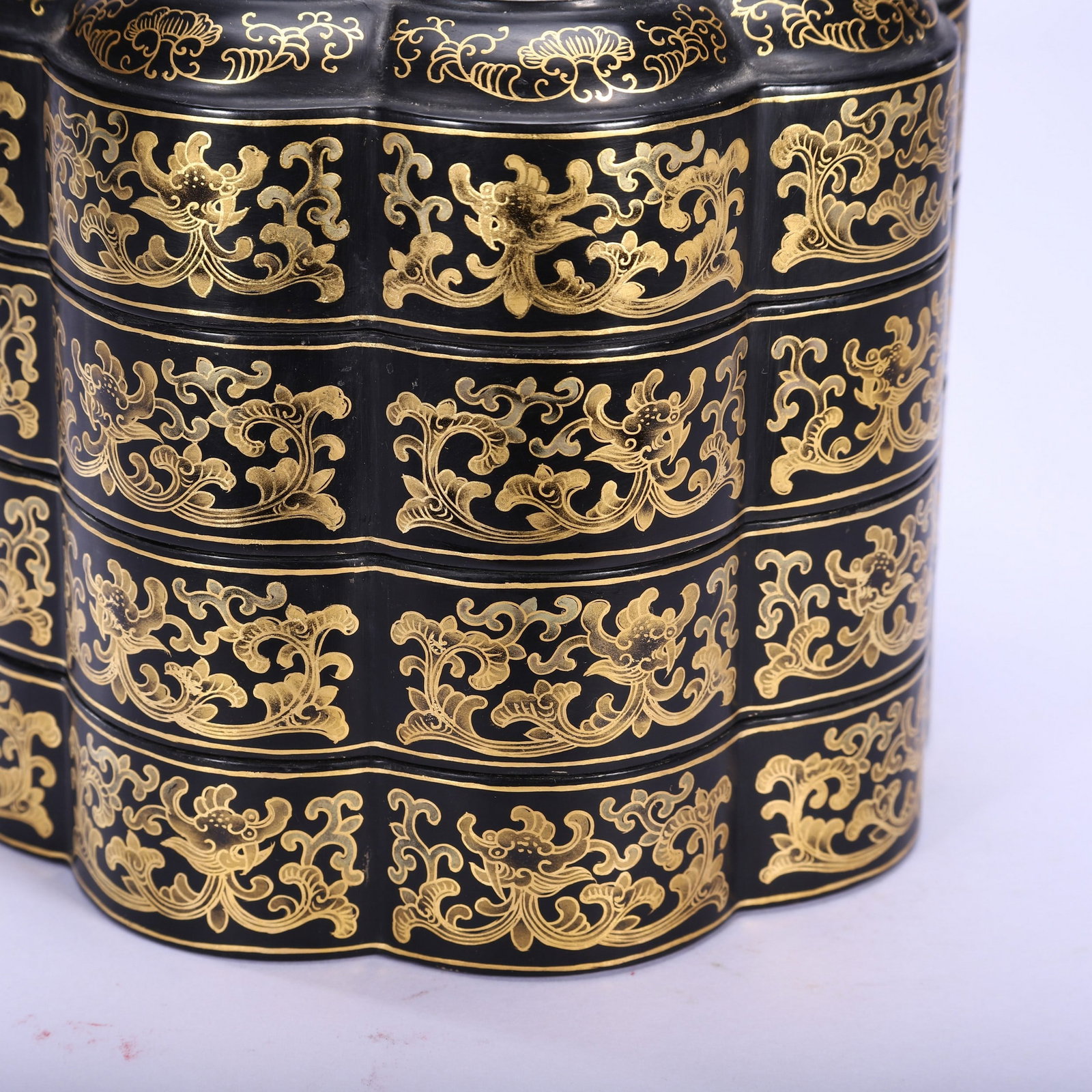 A LACQUERWARE BOX - 6