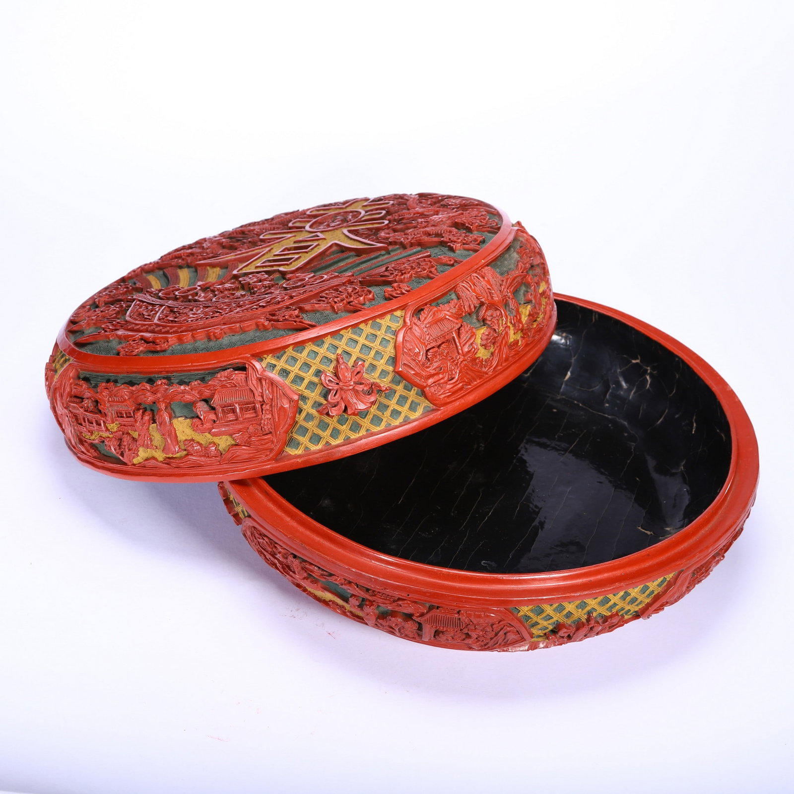 A CARVED LACQUERWARE BOX - 6