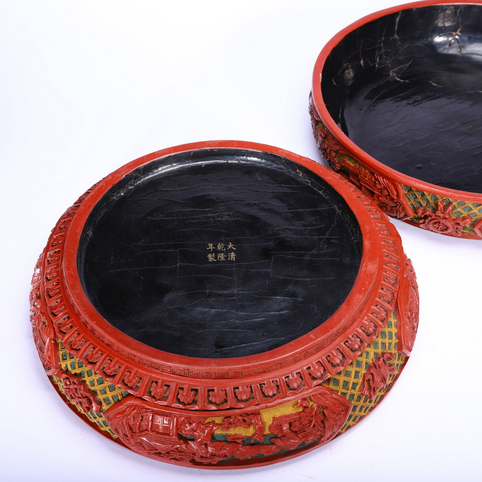 A CARVED LACQUERWARE BOX - 9