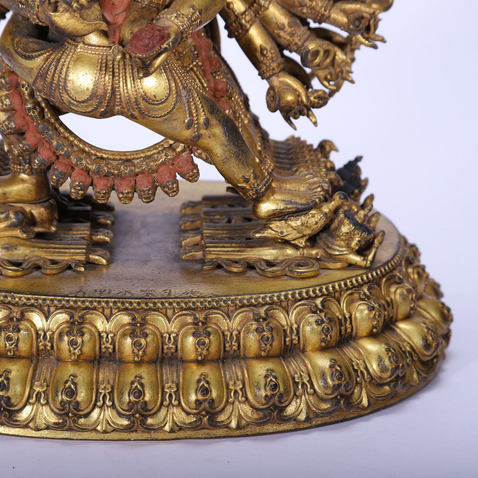 A COPPER GILDED BUDDHA STATUE - 3