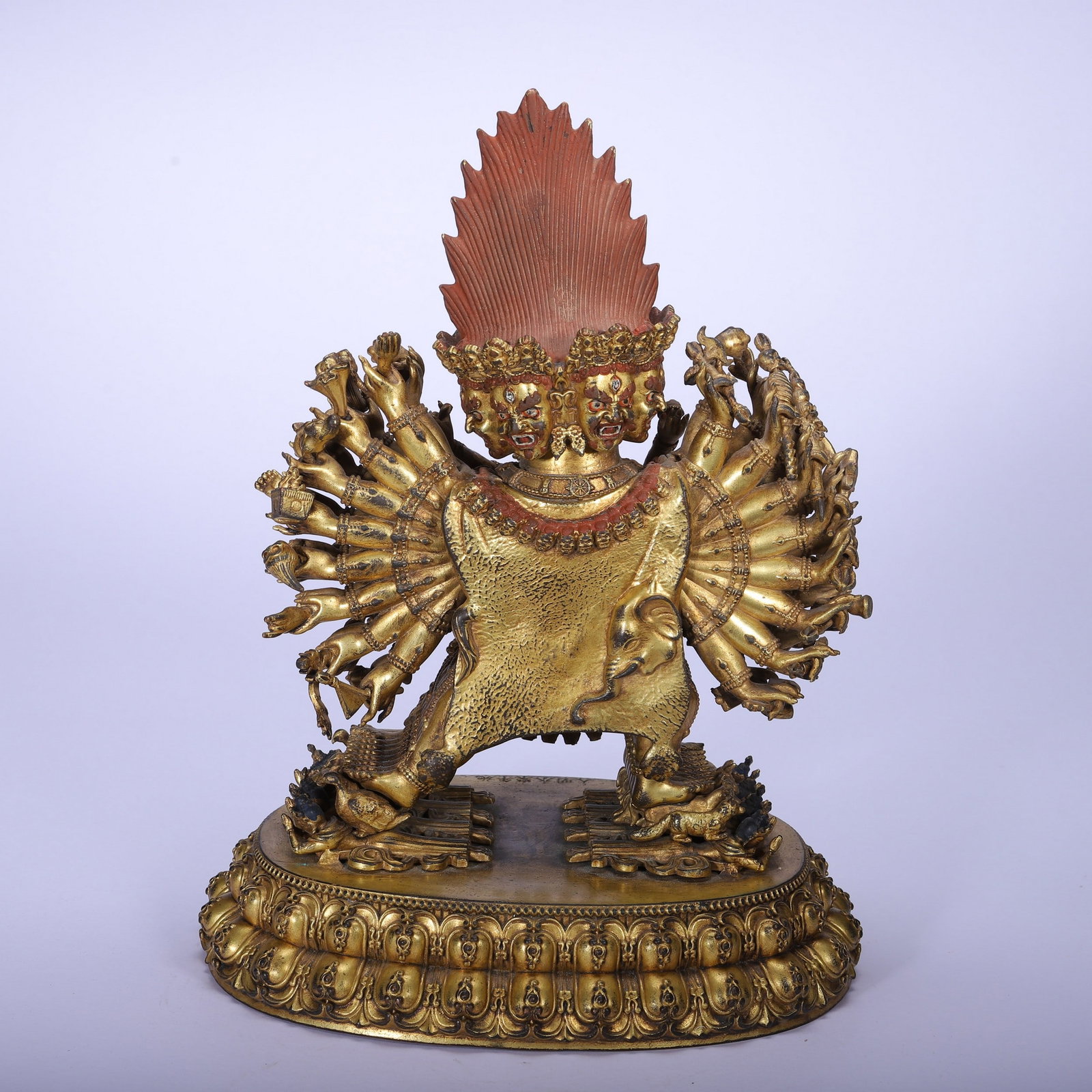 A COPPER GILDED BUDDHA STATUE - 4