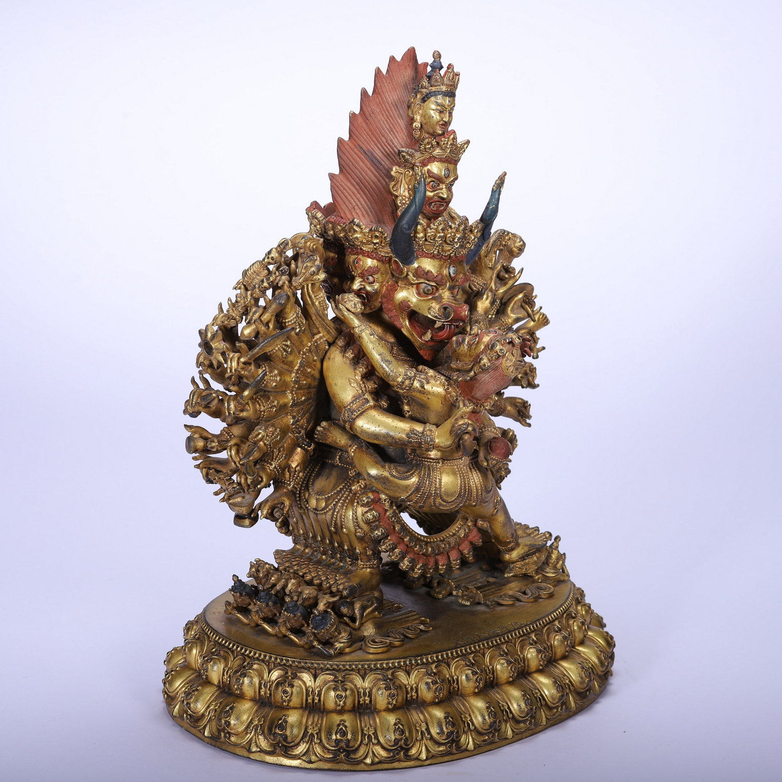 A COPPER GILDED BUDDHA STATUE - 6