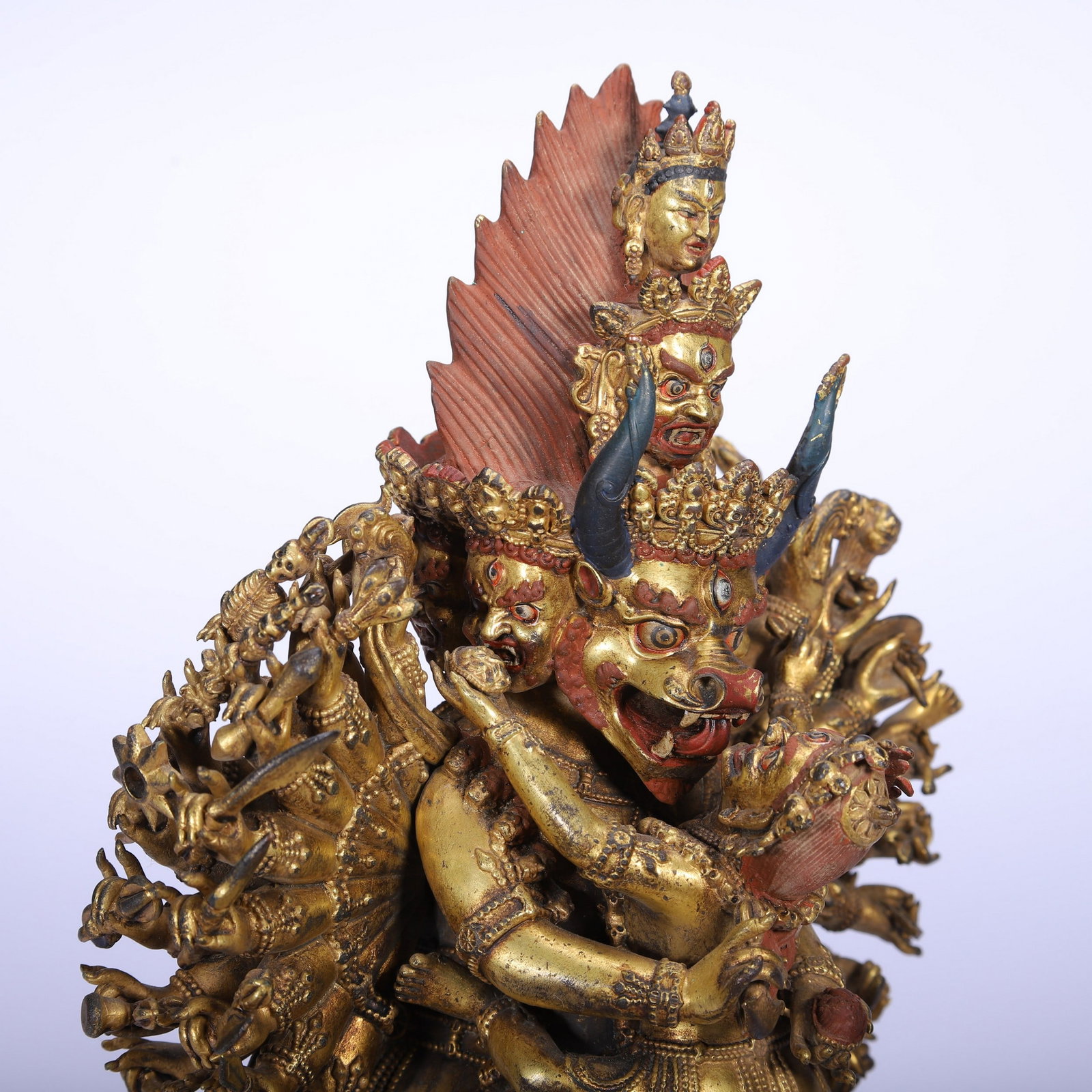 A COPPER GILDED BUDDHA STATUE - 7