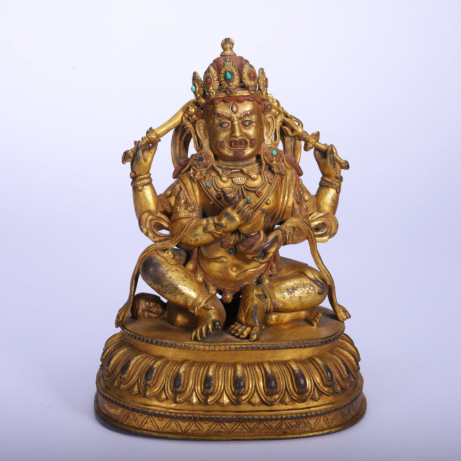 A COPPER GILDED BUDDHA STATUE: 铜鎏金佛像 A copper gilded Buddha statue Ht.22cm