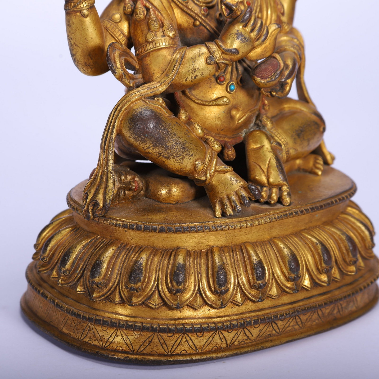 A COPPER GILDED BUDDHA STATUE - 7