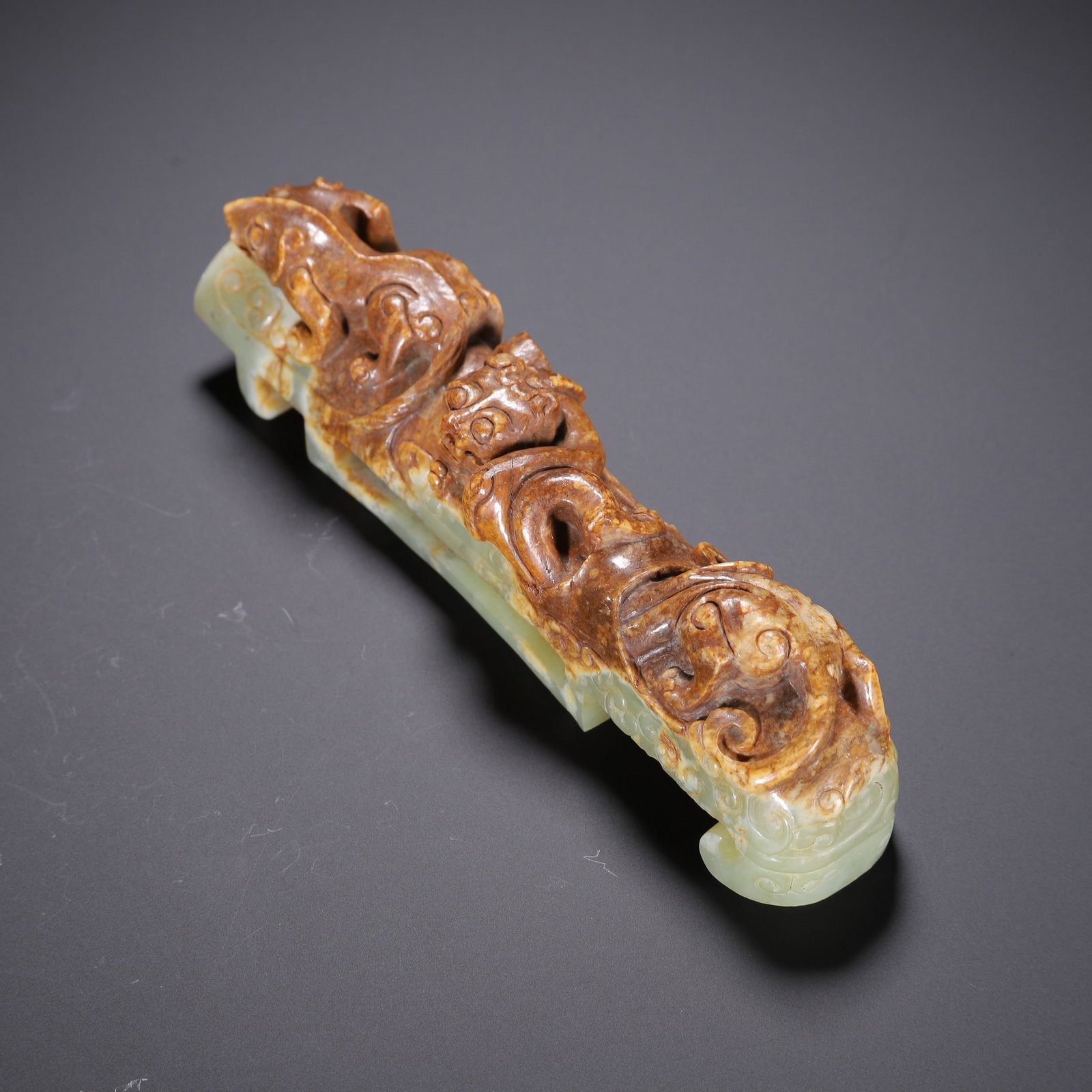 A JADE BELT HOOK - 4