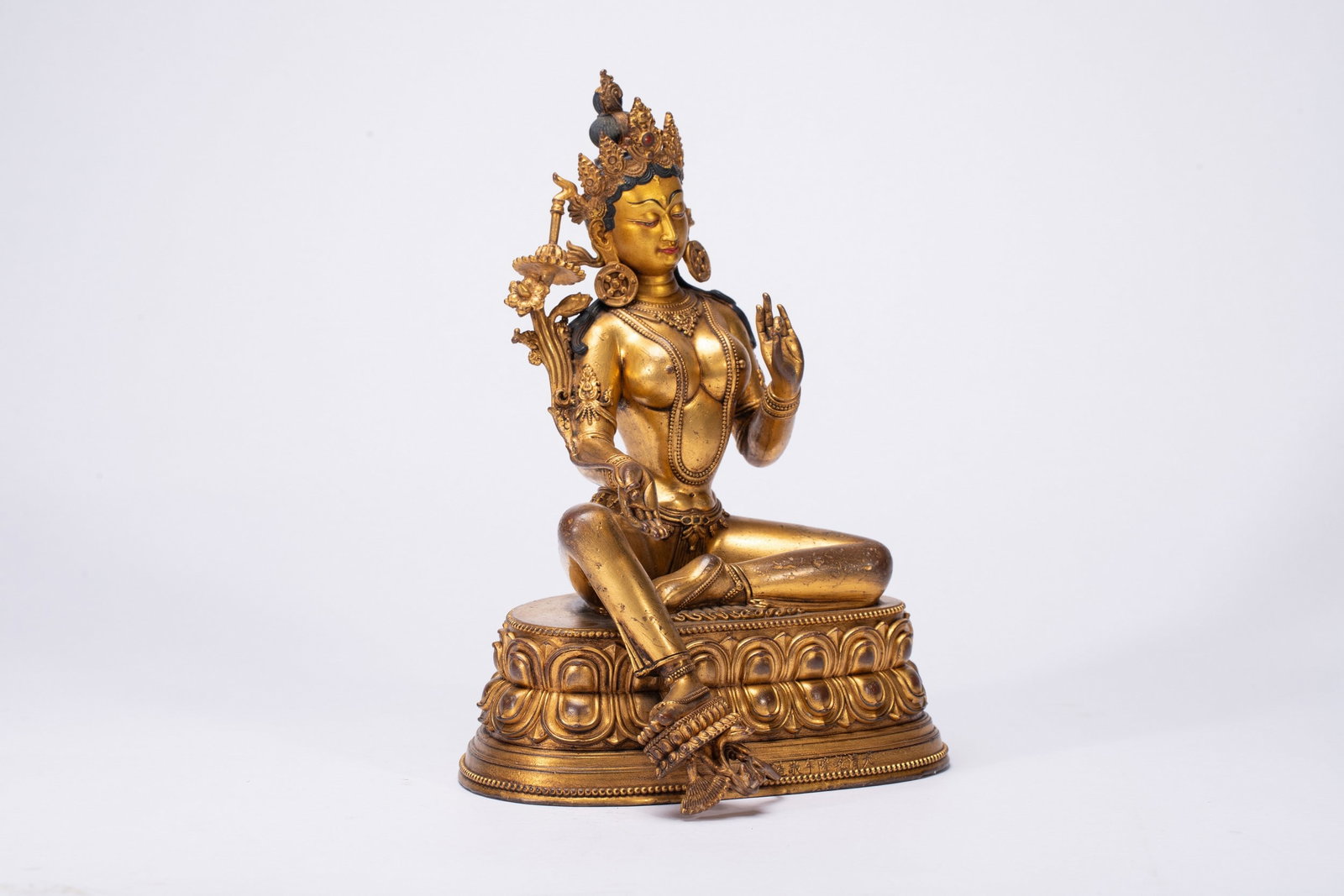 A COPPER GILDED BUDDHA STATUE - 5
