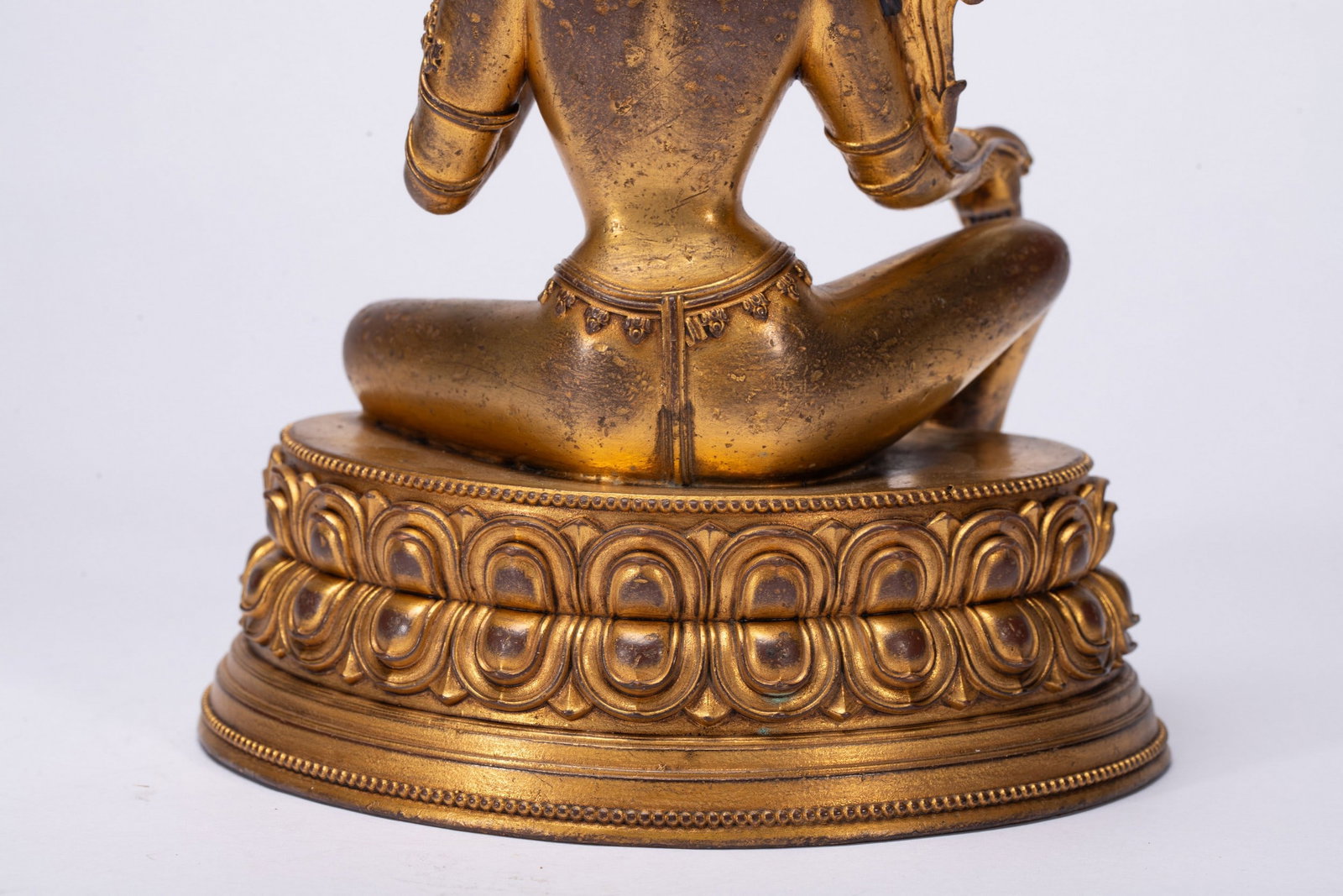 A COPPER GILDED BUDDHA STATUE - 8