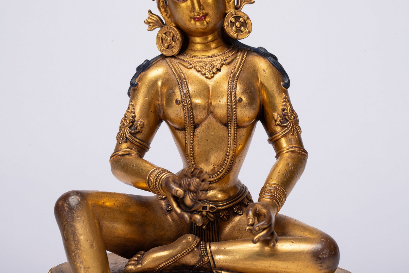 A COPPER GILDED BUDDHA STATUE - 3