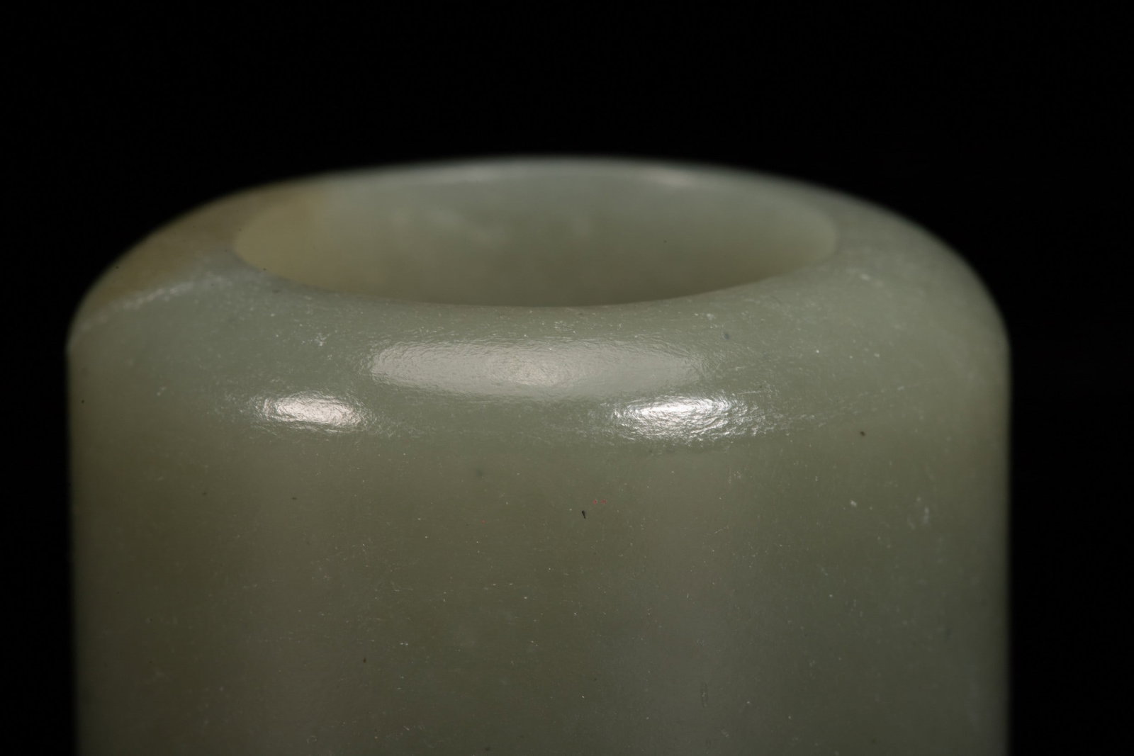A JADE FINGERSTALL - 2