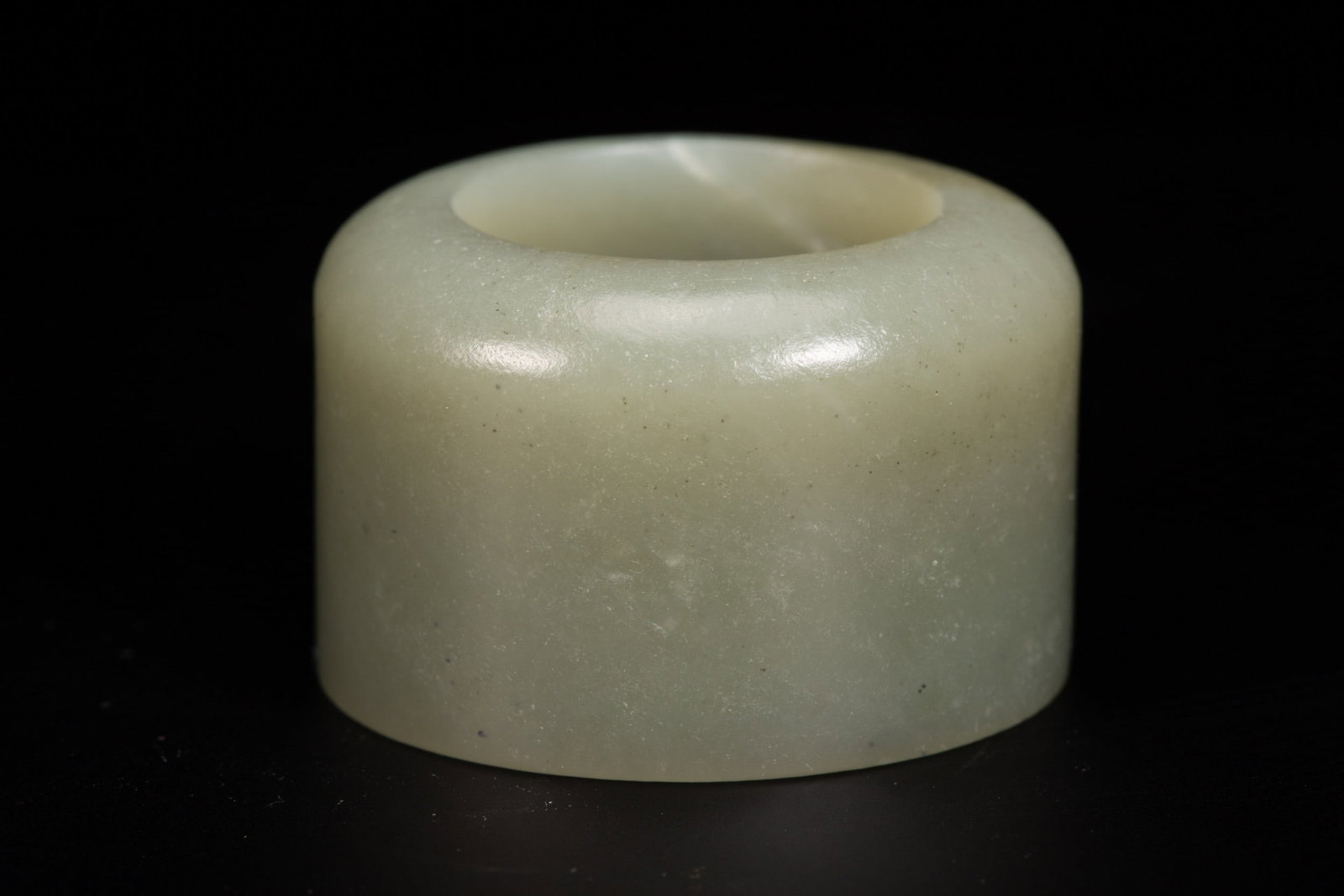 A JADE FINGERSTALL - 3