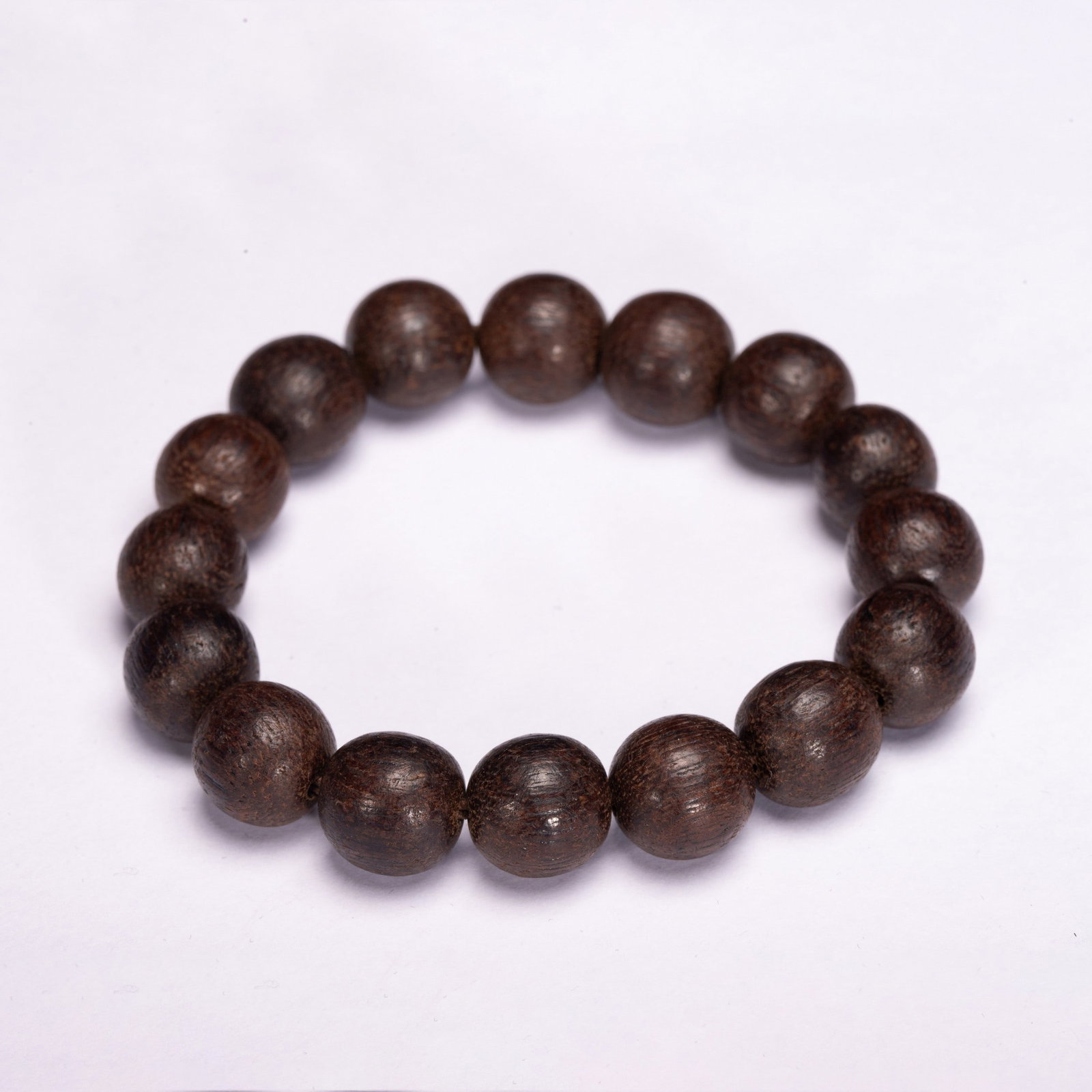 A AGARWOOD BRACELET: 沉香手串 A agarwood bracelet Diam.1.5cm