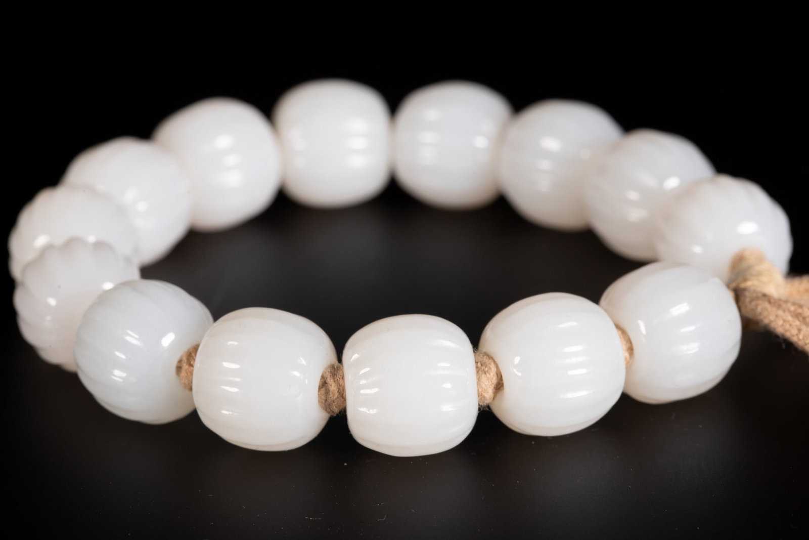 A JADE BRACELET - 5