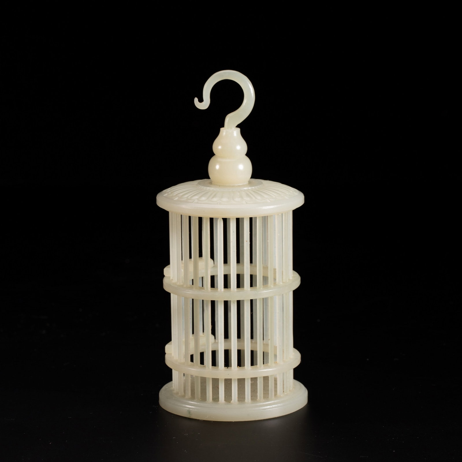 A JADE: 和田玉鸟笼 A jade Ht.12cm