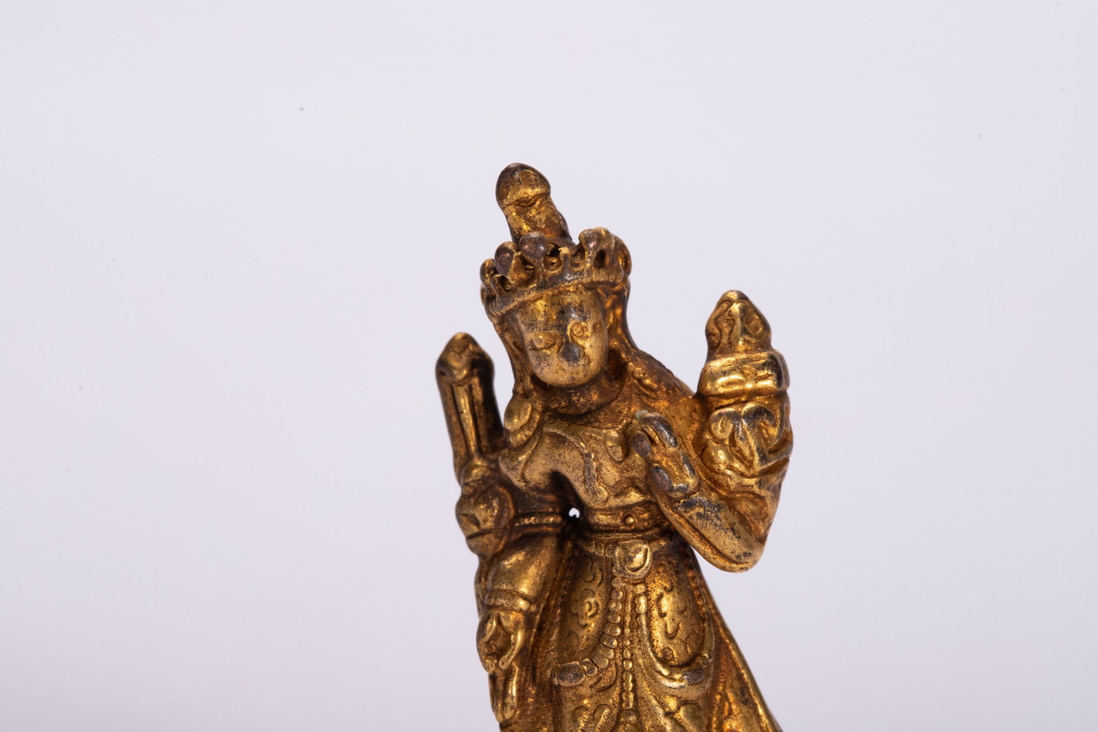 A COPPER GILDED BUDDHA STATUE - 2