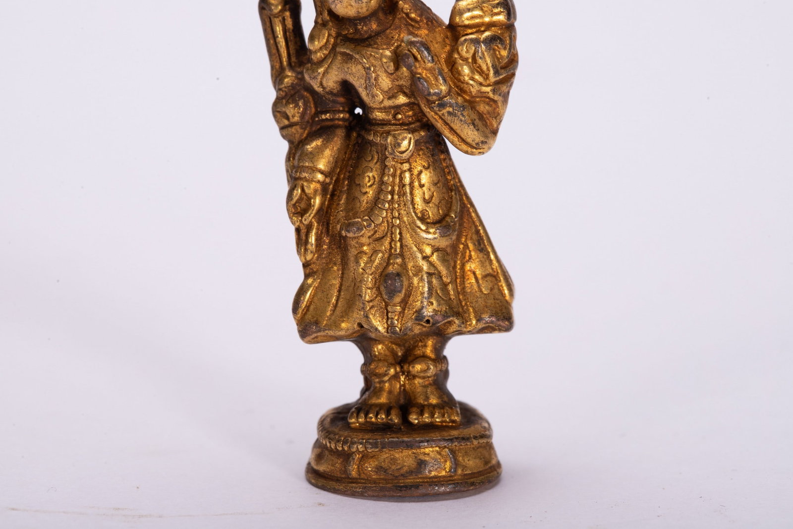A COPPER GILDED BUDDHA STATUE - 4