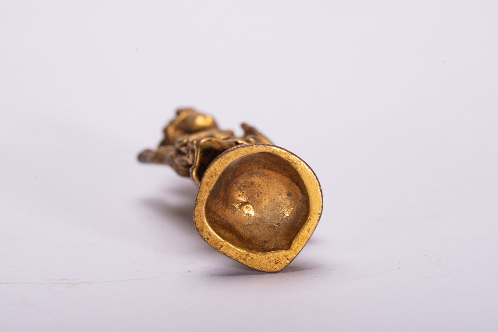 A COPPER GILDED BUDDHA STATUE - 7