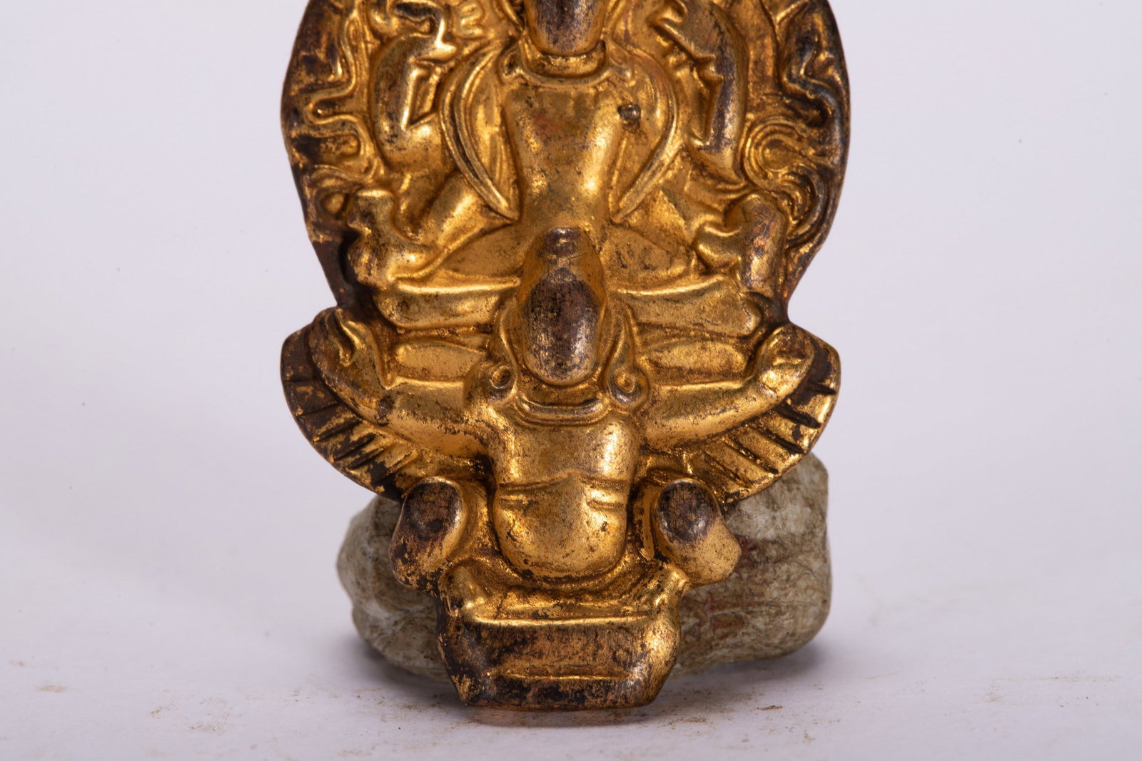 A COPPER GILDED PENDANT - 3