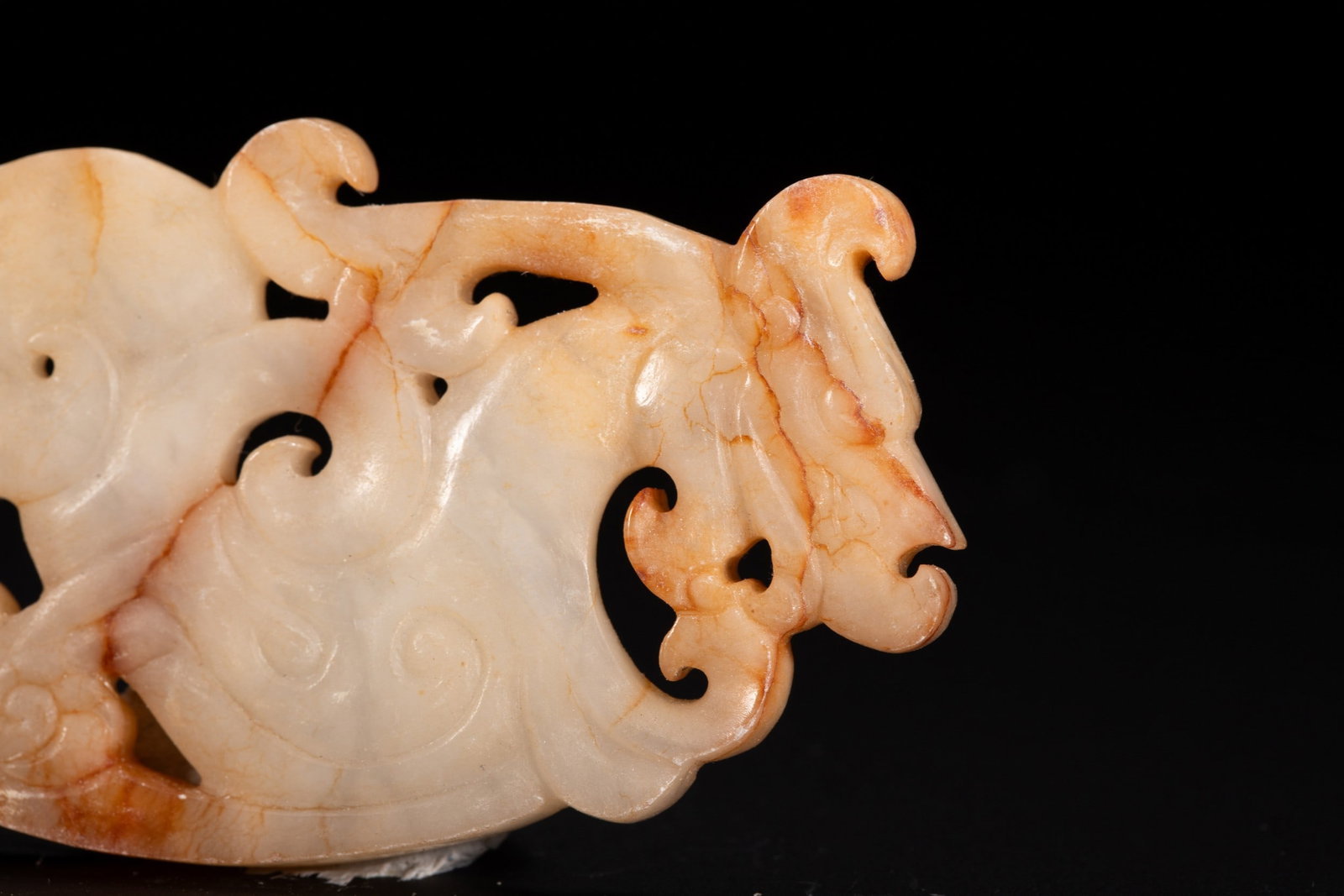 A JADE PENDANT - 5