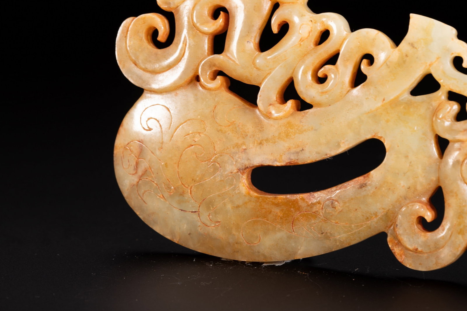 A JADE PENDANT - 3