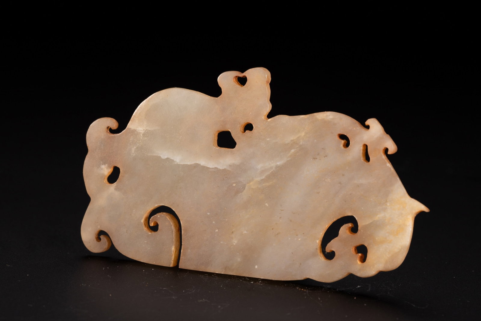 A JADE PENDANT - 5