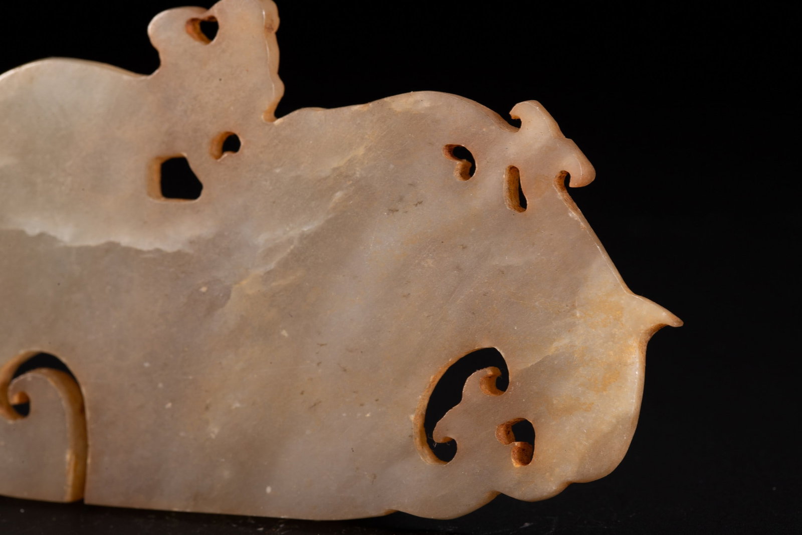 A JADE PENDANT - 6