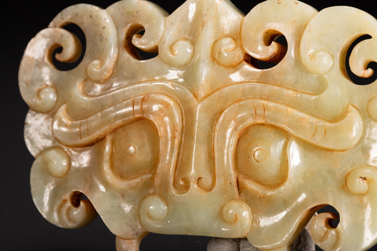A JADE PENDANT - 3