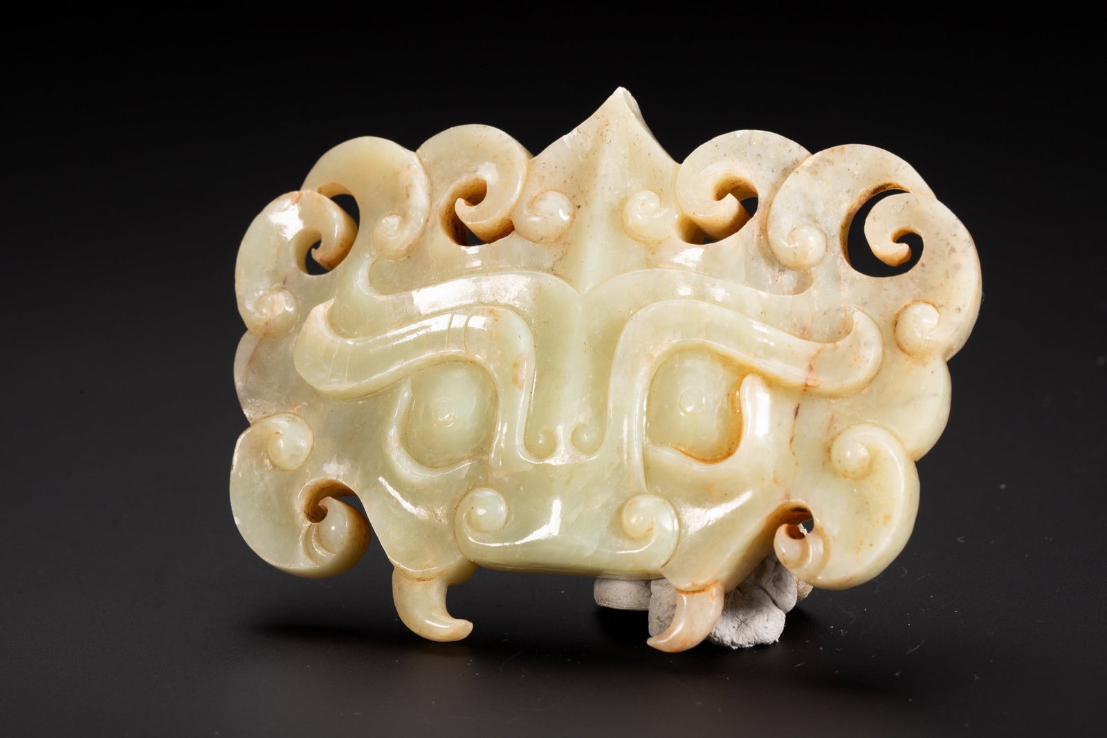 A JADE PENDANT - 5