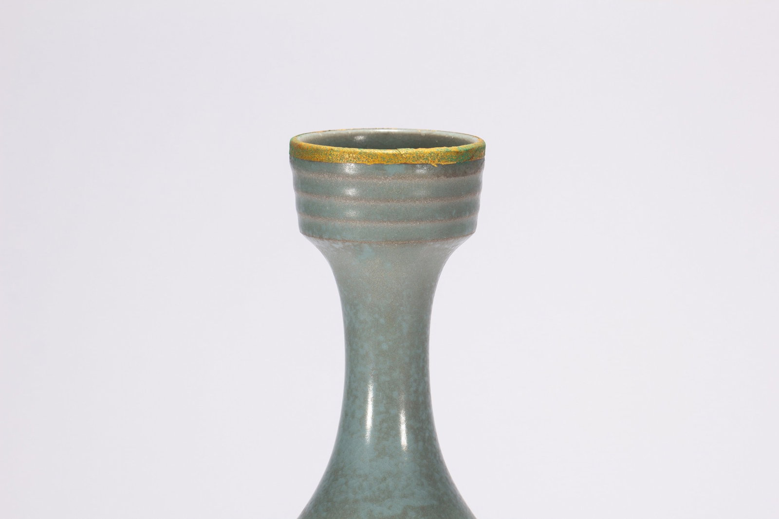 A RU VASE - 2