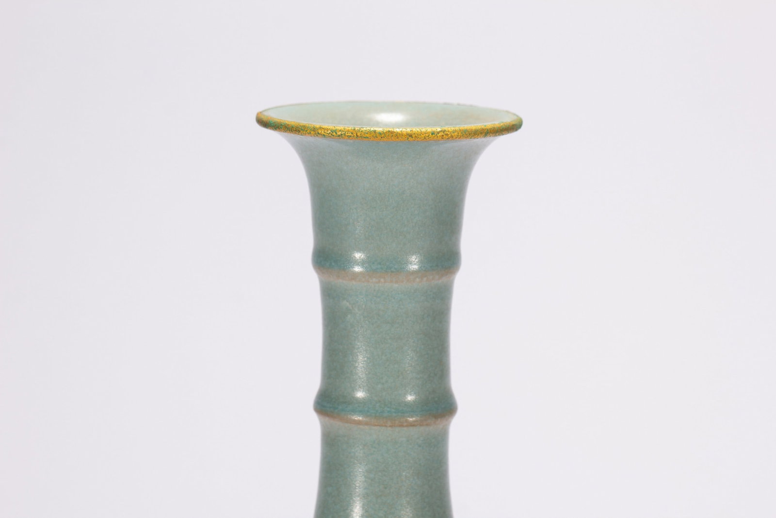 A RU VASE - 2