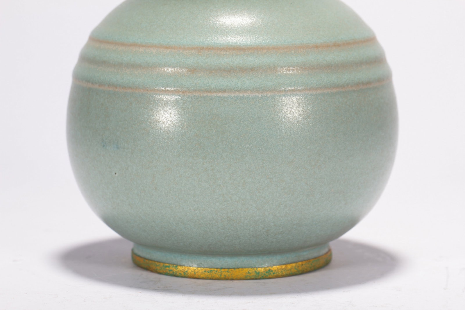 A RU VASE - 3