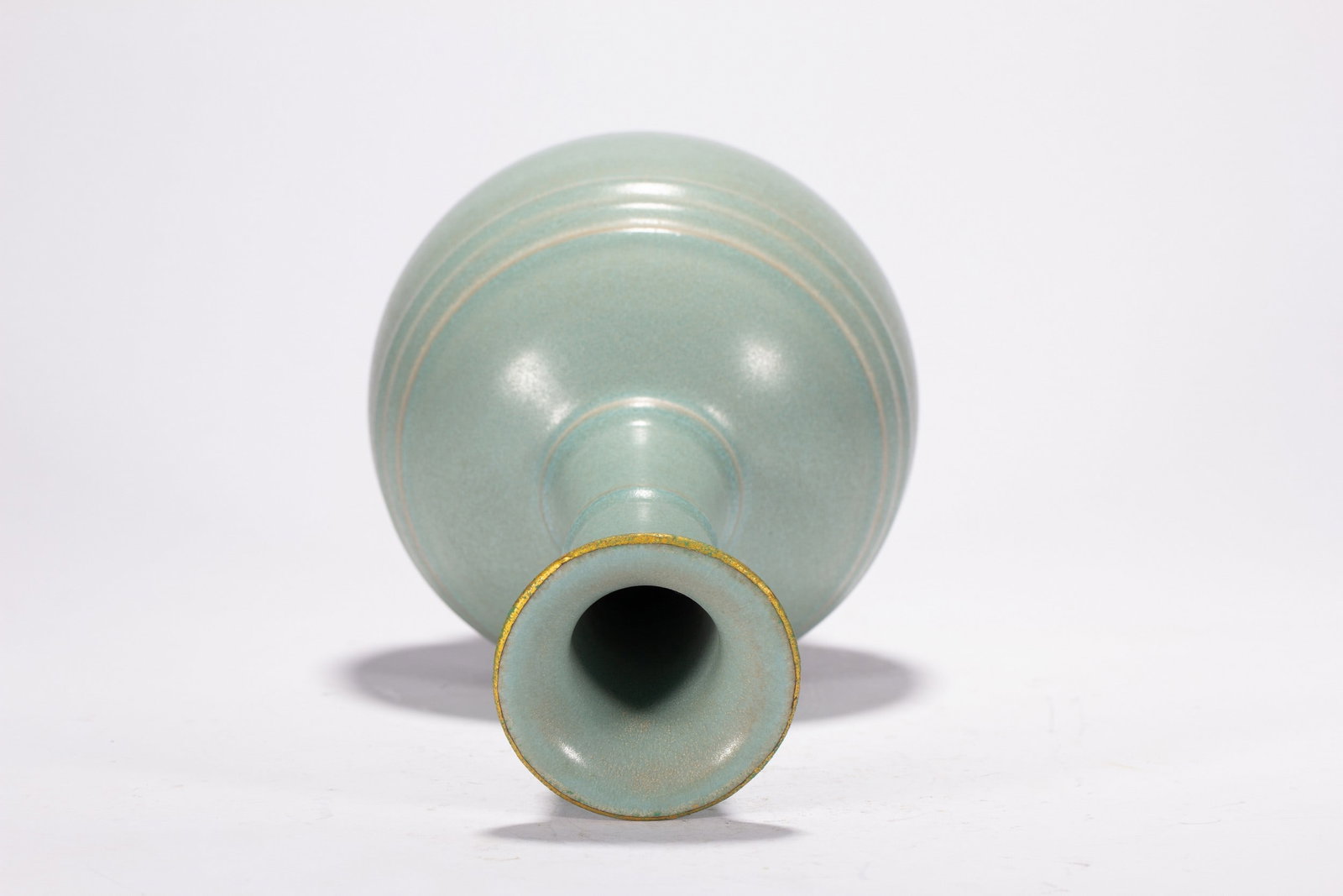 A RU VASE - 5